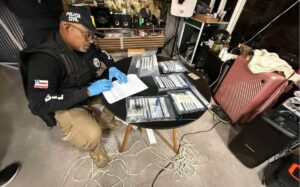 Homem-investigado-por-abusos-e-corrupcao-de-menores-e-preso-