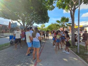 Lavagem-da-Fraga-Maia-reune-feirenses-em-clima-de-Micareta-neste-domingo-Foto-Ney-Silva-Acorda-Cidade