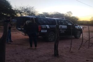 Policia-Civil-Mae-e-padrasto-sao-presos-por-suspeita-de-abusar-sexualmente-de-filha-de-13-anos-Foto-WhatsApp-Achei-Sudoeste