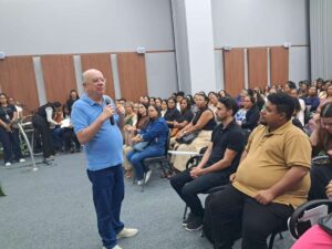 Prefeitura-cumpre-mais-uma-etapa-de-contratacao-de-professores-atraves-do-Reda-Foto-Ney-Silva-Acorda-Cidade