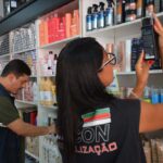 Procon-notifica-nove-atacados-por-cobranca-irregular-de-sacolas-com-propaganda-Foto-Silvio-Tito