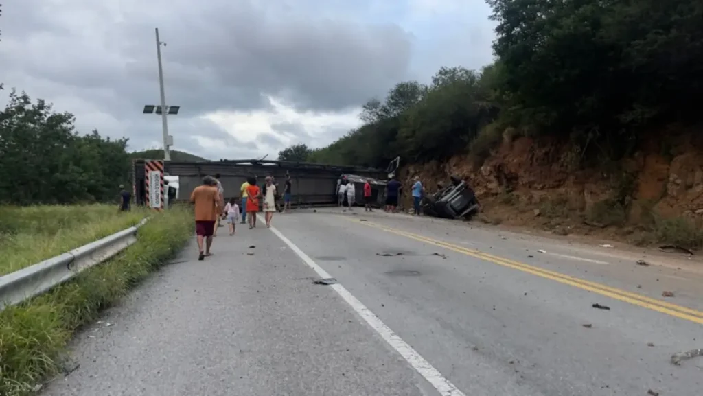 Tombamento-com-carreta