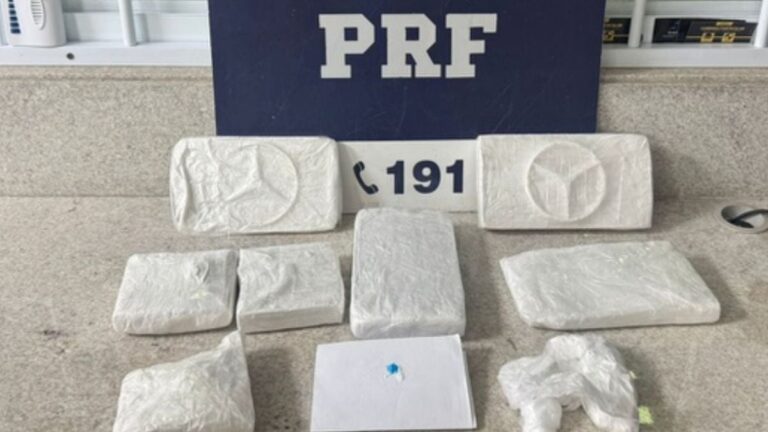 apreensao-de-drogas-cocaina-pela-PRF-em-Vitoria-da-Conquista-BR-116-foto-divulgacao-PRF