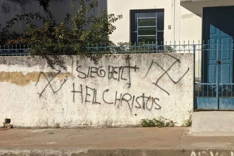 centro-de-umbanda-alvo-de-ataque-nazista