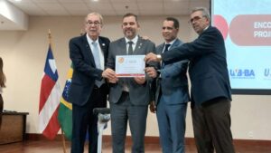 entrega-do-selo-Municipio-seguro-Luziel-Andrade-secretario-de-Prevencao-a-Violencia-de-Feira-de-Santana-foto-Ney-Silva-Acorda-Cidade-1-1