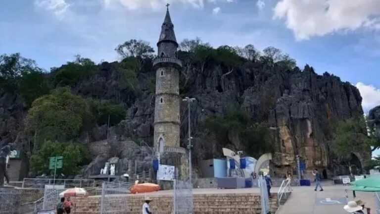 gruta-santuario-Bom-Jesus-da-Lapa-foto-reproducao-achei-sudoeste-
