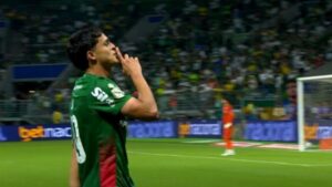 jogador-do-Palmeiras-foto-reproducao-Amazon-