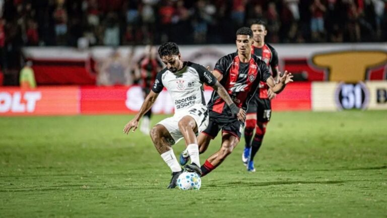 jogador-do-vitoria-foto-Foto-Gleidson-Santana-Bahia-Noticias