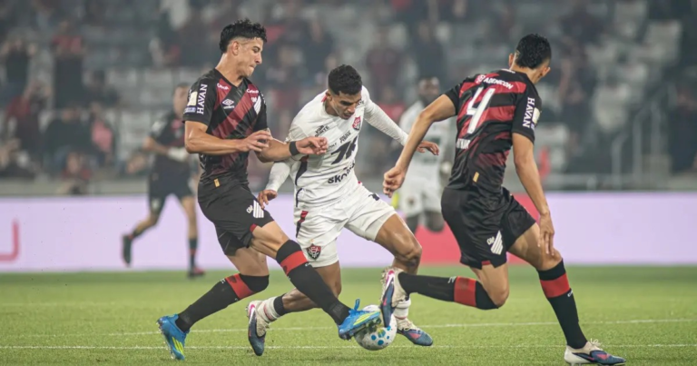 jogadores-vitoria-foto-Victor-Ferreira-EC-Vitoria