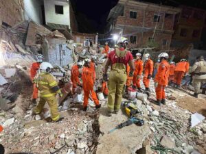 Bombeiros-localizam-segundo-corpo-apos-desabamento-de-imovel-em-Salvador-Foto-Divulgacao
