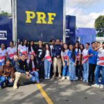 Carreta-do-Cinema-Rodoviario-chega-a-escolas-de-Feira-de-Santana-com-exibicao-de-videos-e-palestras-Foto-Ed-Santos-Acorda-Cidade