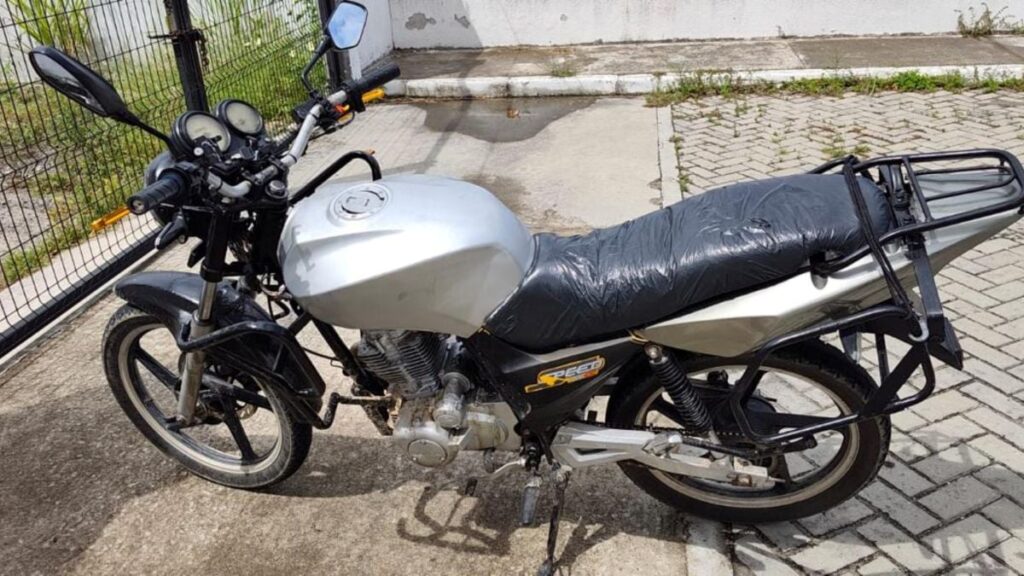Dafra-Speed-motocicleta-apreendida-em-Feira-de-Santana-foto-divulgacao-