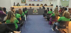 Esteticistas-participam-de-audiencia-publica-para-regulamentacao-da-profissao-em-Feira-de-Santana-Foto-Paulo-Jose-Acorda-Cidade