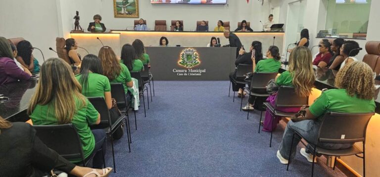 Esteticistas-participam-de-audiencia-publica-para-regulamentacao-da-profissao-em-Feira-de-Santana-Foto-Paulo-Jose-Acorda-Cidade