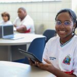 Estudantes-da-rede-estatual-podem-acessar-quase-oito-mil-obras-literarias-nos-tablets-disponibilizados-pelo-Governo-da-Bahia