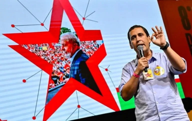 Foto-do-Secertario-Nacional-de-Comunicacao-do-PT_Eden-Valadares
