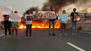 Manifestacao-acidente-com-cavalo-solto-casal-homem-morreu-mulher-na-UTI-ft-paulo-jose-Acorda-Cidade