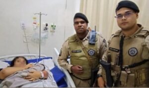 Militares-prestam-socorro-a-gestante-em-trabalho-de-parto-em-Salvador-Foto-Reproducao