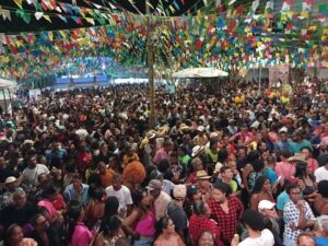 Penultimo-dia-de-Arraia-do-Comercio-Foto-Ney-Silva-Acorda-Cidade