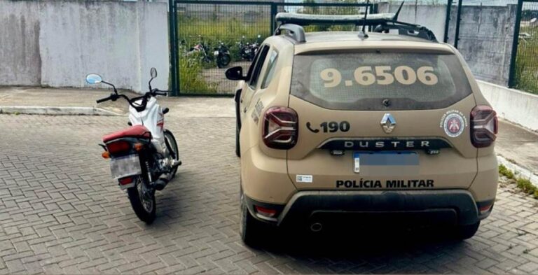 Policia-Militar-recupera-motocicleta-furtada-no-bairro-Gabriela-Foto-PMBA-Ascom-65a-CIPM