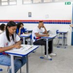 Professora-alunos-sala-de-aula-rede-estadual-Foto-Divulgacao