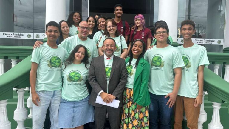 Projeto-criado-por-estudantes-para-ampliar-arborizacao-e-aprovado-na-Camara-de-Feira-de-Santana-Foto-Paulo-Jose-Acorda-Cidade