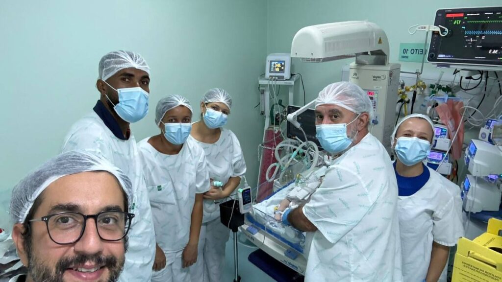 Recem-nascido-vence-quadro-gravissimo-e-recebe-alta-da-UTI-sem-sequelas-em-Feira-de-Santana-1