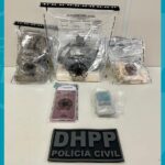 Suspeita-e-presa-com-2-kg-de-cocaina-e-outras-drogas-em-Salvador-Foto-Ascom-PCBA