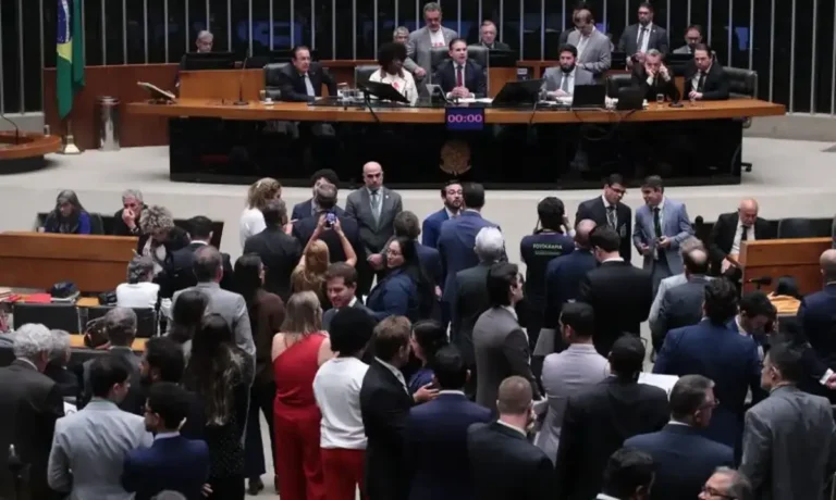camara-de-deputados-pec_6x1-1
