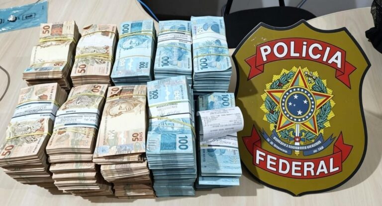 dinheiro-apreendido-pela-policia-federal-em-Miguel-Calmon-foto-divulgacao-