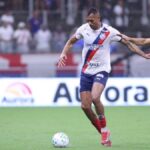 jogador-do-Bahia-foto-David-Duarte-em-campo-no-primeiro-tempo-Mauricia-da-Matta-Bahia-Noticias