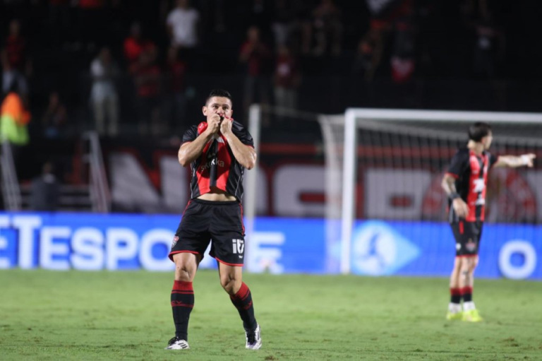 jogador-do-vitori-foto-Mauricia-da-Matta-Bahia-Noticias