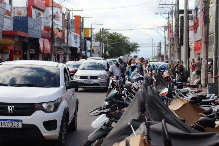moto-motocicletas-veiculos-motoristas-transito-Avenida-Senhor-dos-Passos-em-Feira-de-Santana-foto-Jefferson-Araujo-Acorda-Cidade-00-2