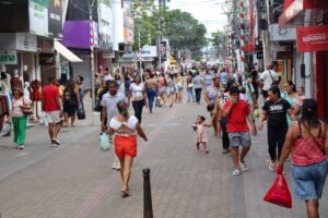 movimento-compras-do-comercio-rua-centro-de-Feira-de-Santana-foto-Jefferson-Araujo-Acorda-Cidade-