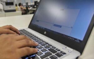notebook-01-curso-de-programacao-foto-marcelo-camargo-ag-brasil