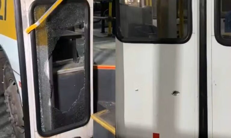 onibus-atingido-por-tiroteio-em-salvador