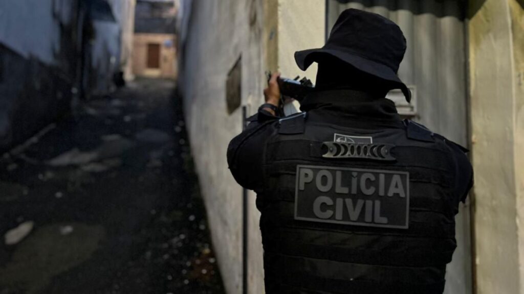 operacao-em-Salvador-policial-policia-civil-Filipe-Conceicao-Ascom-PCBA-1