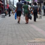 piso-chao-movimento-populacao-compras-do-comercio-rua-centro-de-Feira-de-Santana-foto-Jefferson-Araujo-Acorda-Cidade-