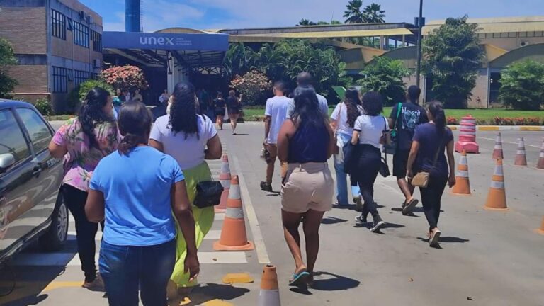 primeiro-dia-enem-2025-feira-de-santana-foto-ed-santos-acorda-cidade-1