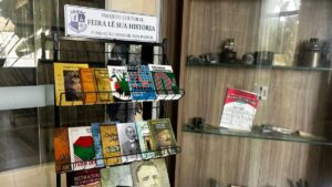 projeto-livros-leitura-obras-publicacoes-Feira-le-sua-historia-foto-Daniela-cardoso-Acorda-Cidade-00