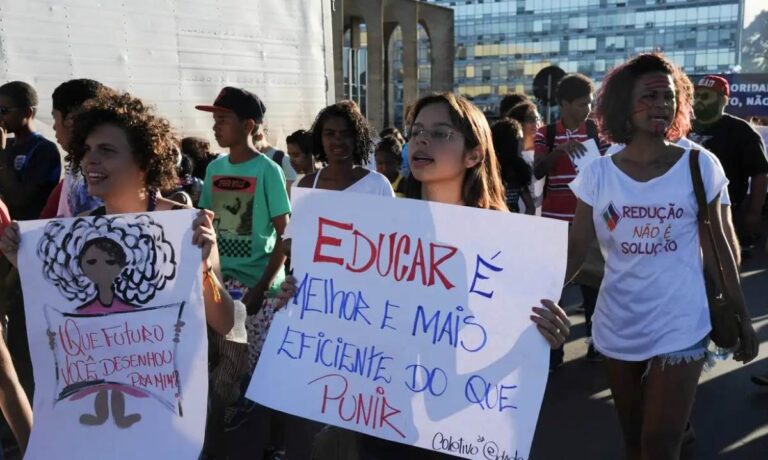 protesto-contra-reducao-da-maioridade-penal