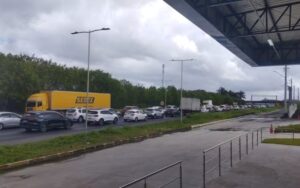 BR-324-registra-congestionamentos-em-diversos-trechos-na-manha-deste-sabado-20-Foto-Policia-Rodoviaria-Federal-1