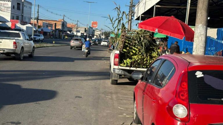 Comerciantes-da-Feirinha-da-Estacao-Nova-relatam-prejuizos-com-vendas-no-estacionamento-Foto-Paulo-Jose-Acorda-Cidade-2