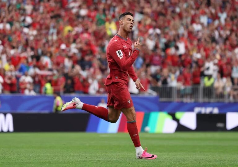 Cristiano-Ronaldo-jogo-contra-Usbequistao