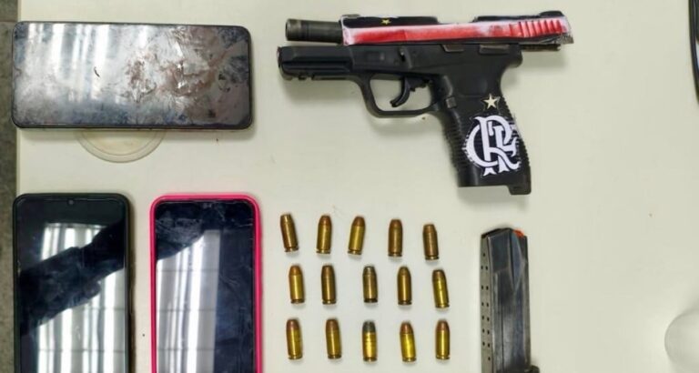 Dois-suspeitos-sao-presos-com-armas-municoes-lanca-perfume-e-outros-materiais-em-Feira-de-Santana-Foto-PMBA-pela-Ascom-da-67a-CIPM