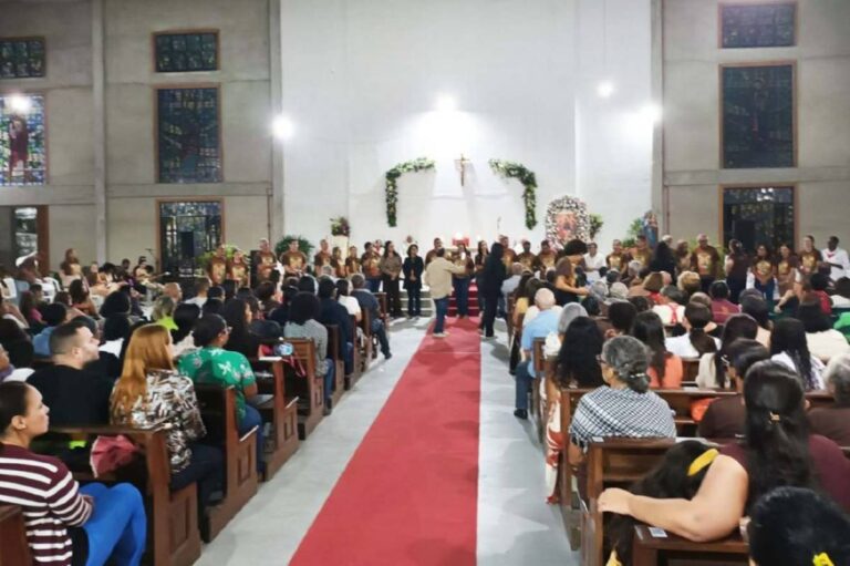 Encerramento-do-Novenario-da-Santissima-Trindade_-foto-Divulgacao
