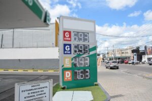 Fiscalizacao-Procon-reajuste-Diesel-13-03-2026-Foto-Gabriel-Calazans-2