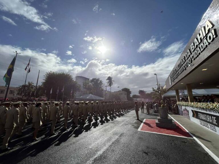 Formatura-de-soldados-da-Policia-Militar-Foto-Alberto-Maraux