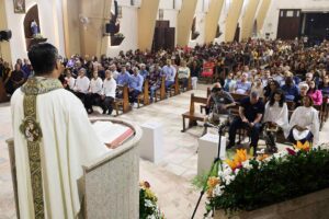 Imprensa-feirense-e-homenageada-durante-oitava-noite-da-Trezena-de-Santo-Antonio-Foto-Washington-Nery-2