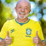 Lula-com-a-camisa-do-Brasil